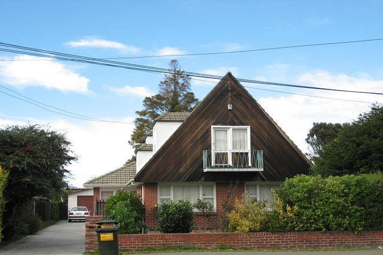 Photo of property in 242 Ilam Road, Ilam, Christchurch, 8041