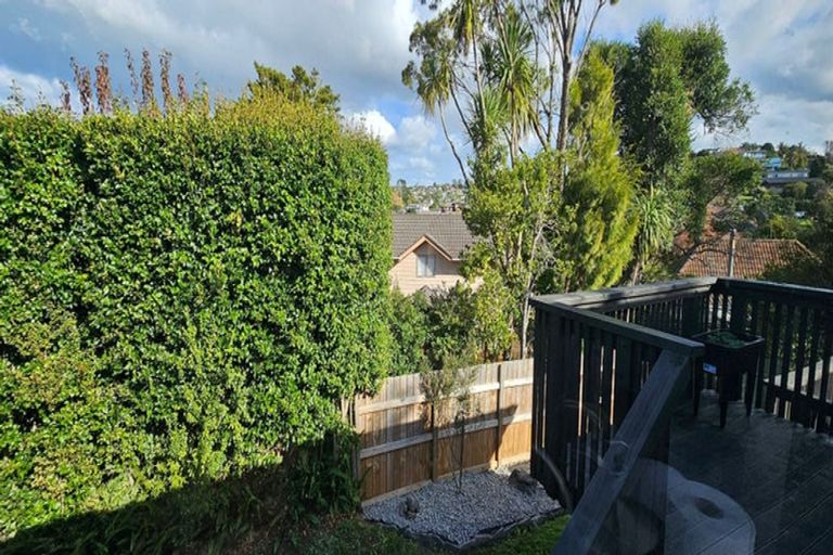 Photo of property in 1/13 Montclair Rise, Browns Bay, Auckland, 0630