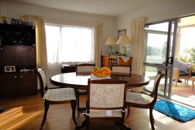 Photo of property in 2 Ara Kahika Lane, One Tree Point, 0118