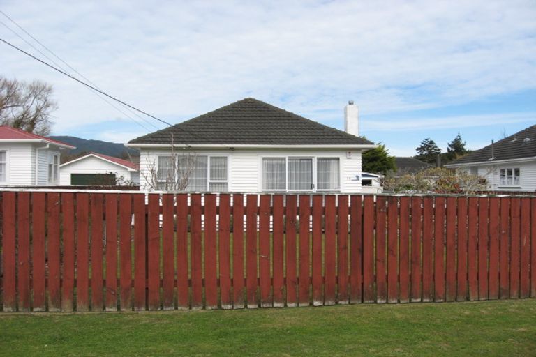 Photo of property in 13 Dunn Street, Wainuiomata, Lower Hutt, 5014