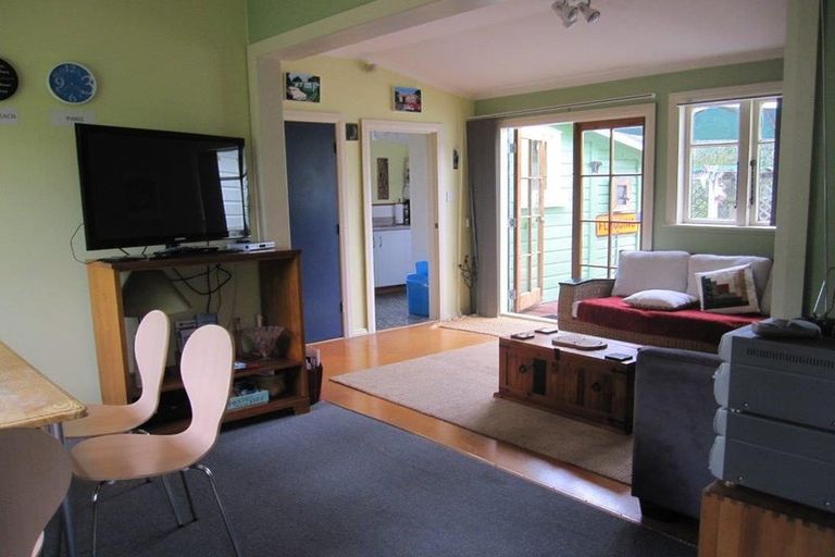 Photo of property in 30 Manuka Street, Otaki Beach, Otaki, 5512