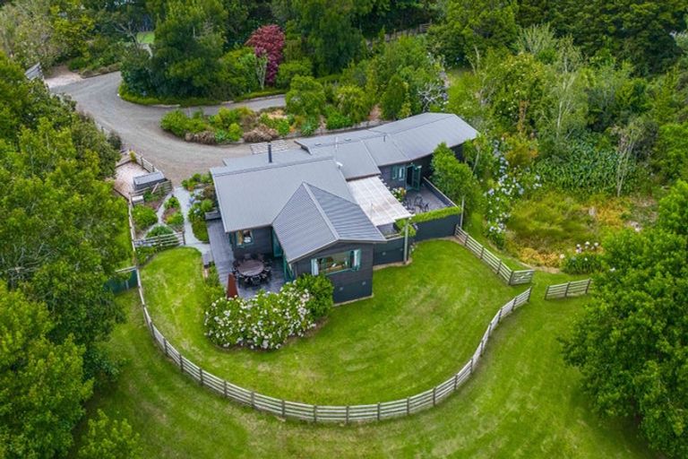 Photo of property in 305 Rapson Road, Kaukapakapa, 0871