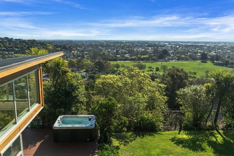 Photo of property in 18 Montgomery Terrace, Hillsborough, Christchurch, 8022