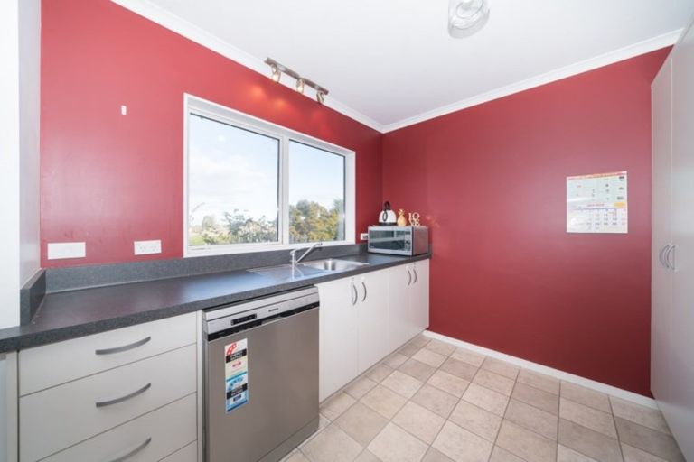 Photo of property in 17 King Street, Halcombe, Feilding, 4779