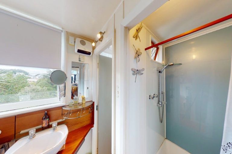 Photo of property in 72 Park Avenue, Waitarere Beach, Levin, 5510