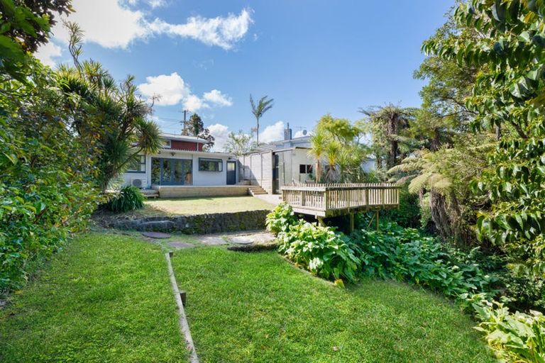 Photo of property in 2/45 Cron Avenue, Te Atatu South, Auckland, 0610