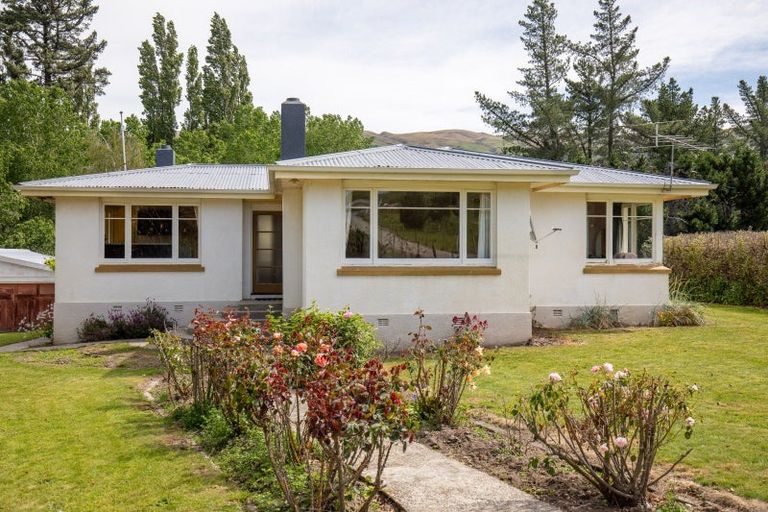 Photo of property in 153 Roxburgh Road East, Roxburgh East, Roxburgh, 9571