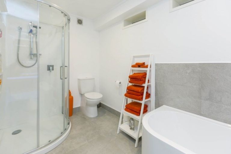 Photo of property in 1010 Fergusson Drive, Clouston Park, Upper Hutt, 5018