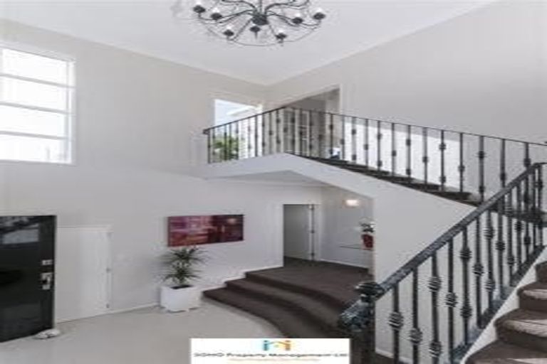 Photo of property in 17 Quedley Court, Eastern Beach, Auckland, 2012