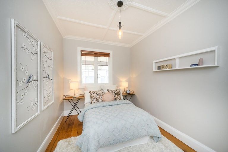 Photo of property in 15 Kowhai Avenue, Takaro, Palmerston North, 4410