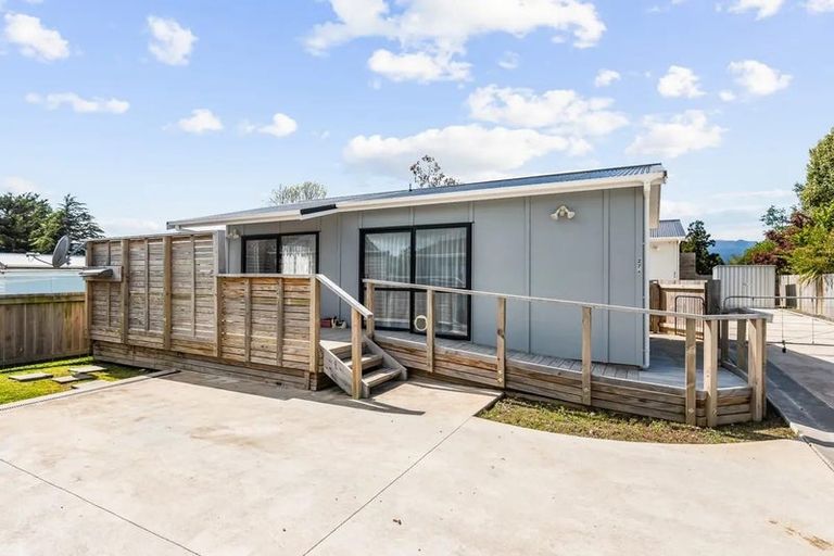 Photo of property in 27a Hinemoa Street, Levin, 5510