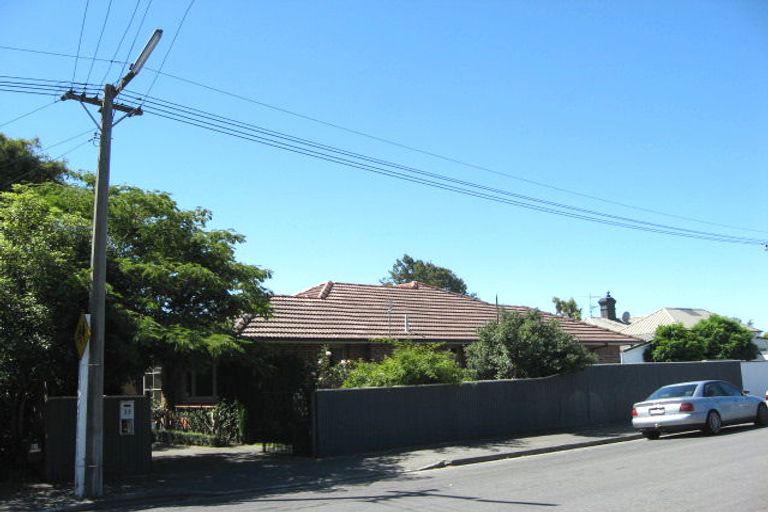 Photo of property in 33 Office Road, Merivale, Christchurch, 8014