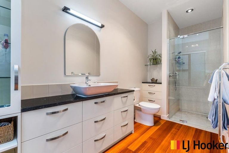 Photo of property in 39 Harry Dreadon Road, Opaheke, Papakura, 2584