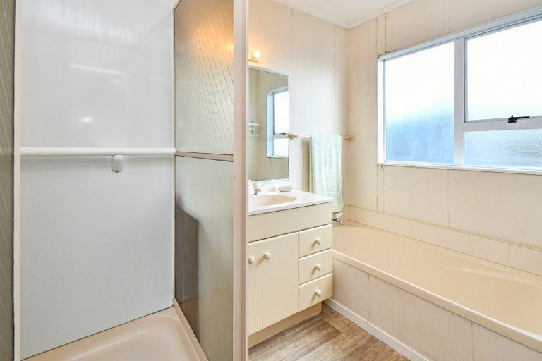 Photo of property in 2/30 Sturdee Road, Manurewa, Auckland, 2102