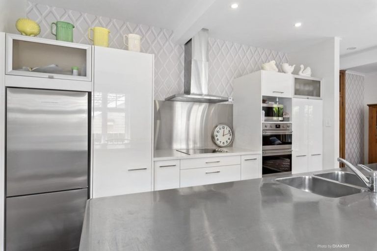 Photo of property in 14 Glen Road, Kelburn, Wellington, 6012