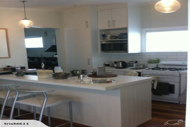 Photo of property in 9 Herald Terrace, Berhampore, Wellington, 6023