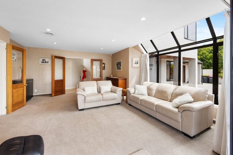 Photo of property in 11 Harlech Mews, Avonhead, Christchurch, 8042