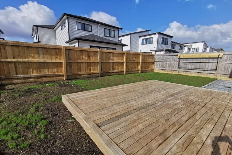 Photo of property in 45 Toanui Road, Hobsonville, Auckland, 0616