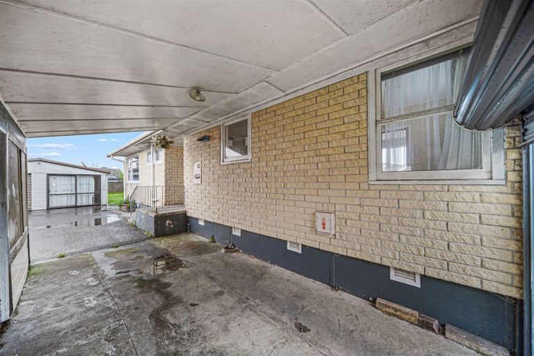 Photo of property in 21 Convair Crescent, Mangere, Auckland, 2022