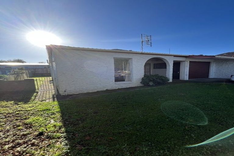 Photo of property in 3/16 Settlement Road, Papakura, 2110