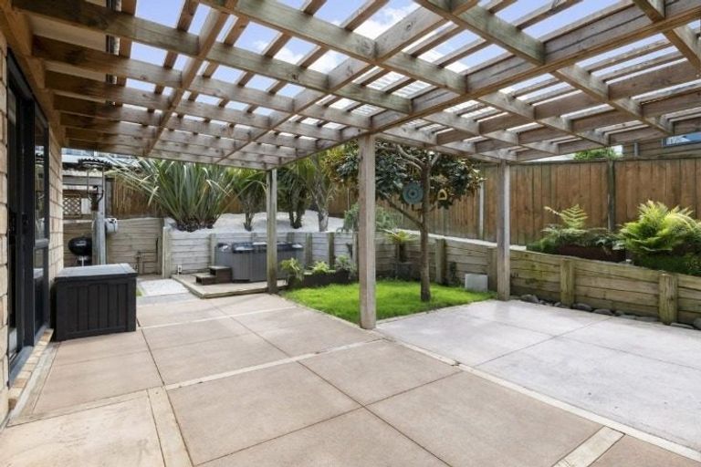 Photo of property in 16 Burwood Terrace, Gulf Harbour, Whangaparaoa, 0930