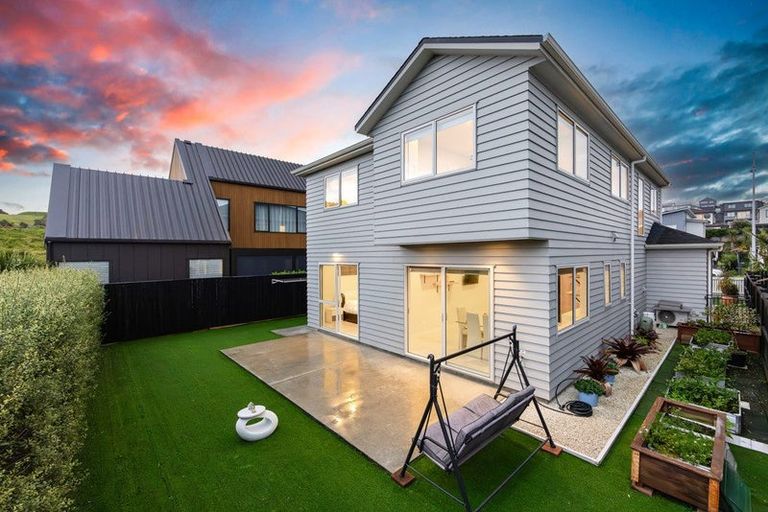 Photo of property in 11 Keel Street, Long Bay, Auckland, 0630