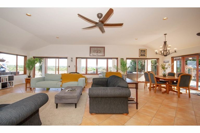 Photo of property in 33 Rarere Terrace, Kerikeri, 0230