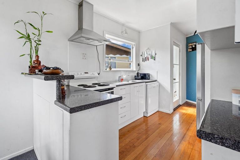 Photo of property in 19 Kokich Crescent, Onerahi, Whangarei, 0110