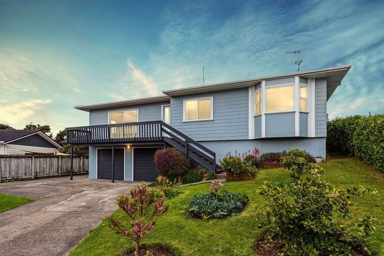 Photo of property in 9 Ross Grove, Paraparaumu, 5032