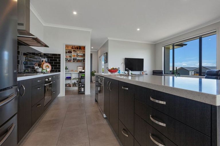 Photo of property in 31 Eagles Way, Cable Bay, 0420