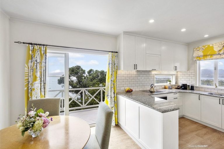 Photo of property in 14 Lookout Road, Roseneath, Wellington, 6011