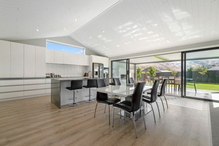 Photo of property in 20 Chandler Crescent, Clyde, 9330