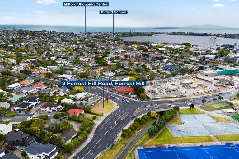 Photo of property in 2 Forrest Hill Road, Forrest Hill, Auckland, 0620