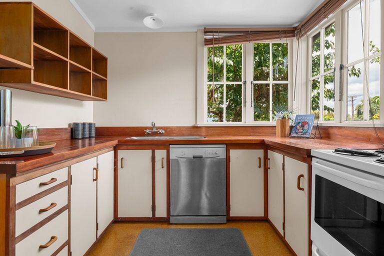 Photo of property in 18 Naylor Street, Hamilton East, Hamilton, 3216