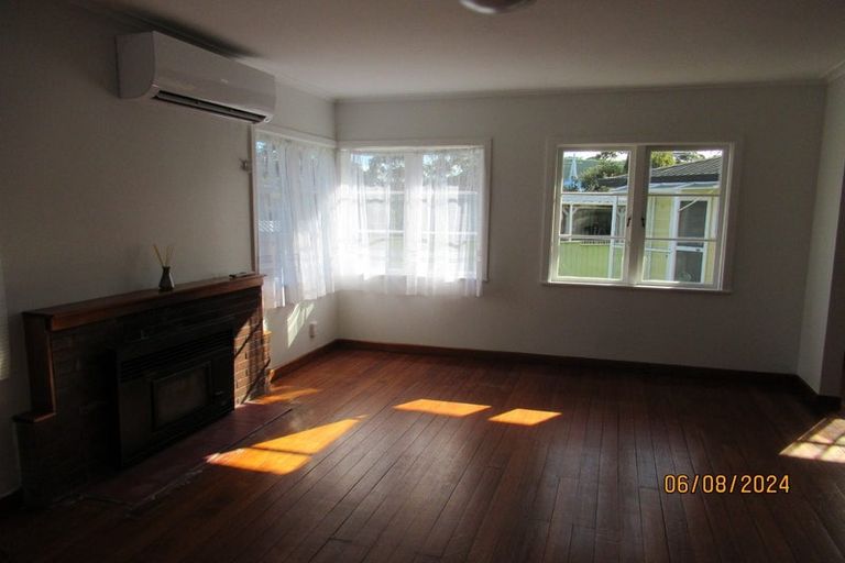 Photo of property in 19 Walmsley Road, Mangere, Auckland, 2022