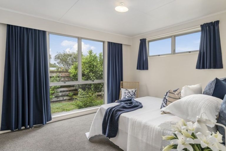 Photo of property in 41 Somerset Crescent, Highbury, Palmerston North, 4412