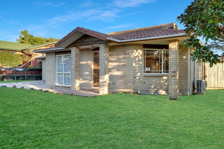 Photo of property in 22 Medvale Avenue, Flat Bush, Auckland, 2019