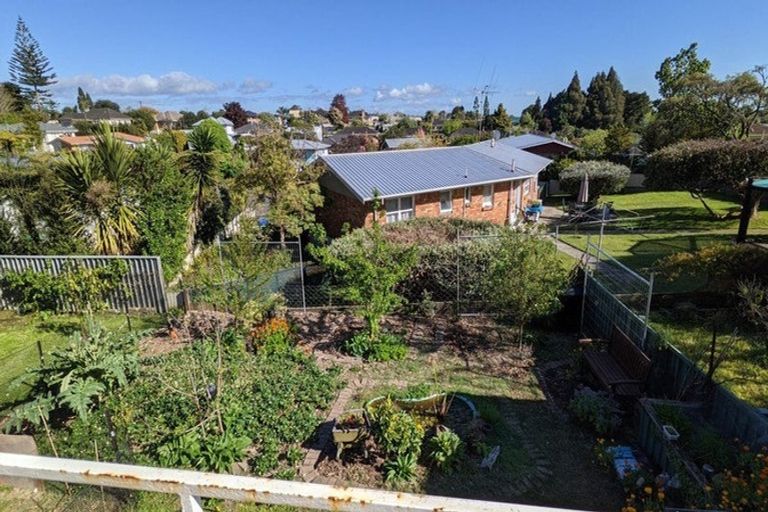 Photo of property in 66 Forest Lake Road, Forest Lake, Hamilton, 3200