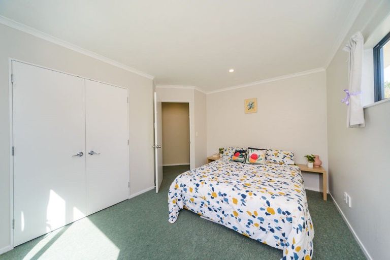 Photo of property in 37 Dahlstrom Grove, Kelvin Grove, Palmerston North, 4414