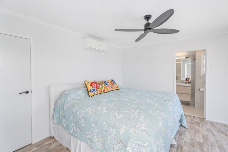 Photo of property in 105 Centennial Drive, Whitianga, 3510