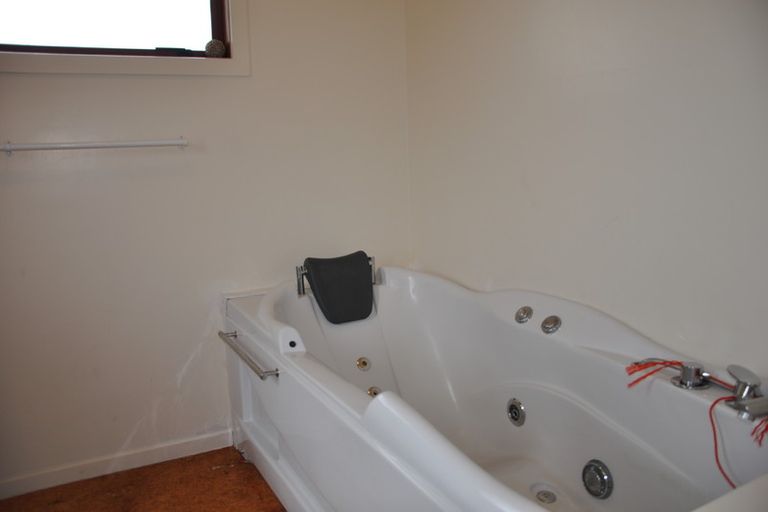 Photo of property in 73 Settlement Road, Kaiwaka, 0573