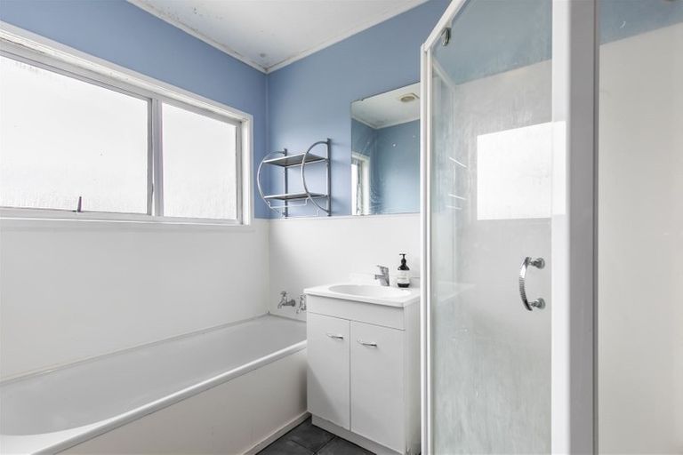 Photo of property in 53 Sunnynook Road, Forrest Hill, Auckland, 0620