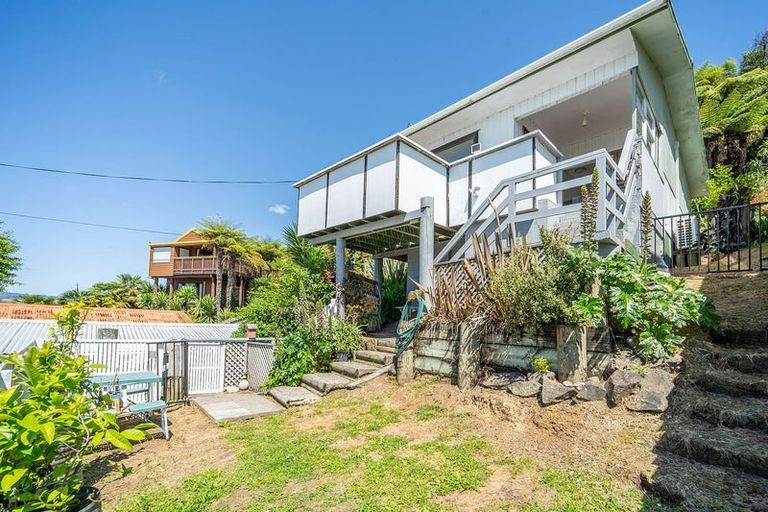 Photo of property in 13 Harbour View Road, Omokoroa, 3114