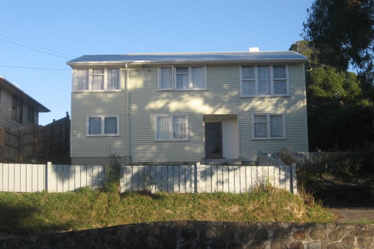 Photo of property in 96 Champion Street, Cannons Creek, Porirua, 5024