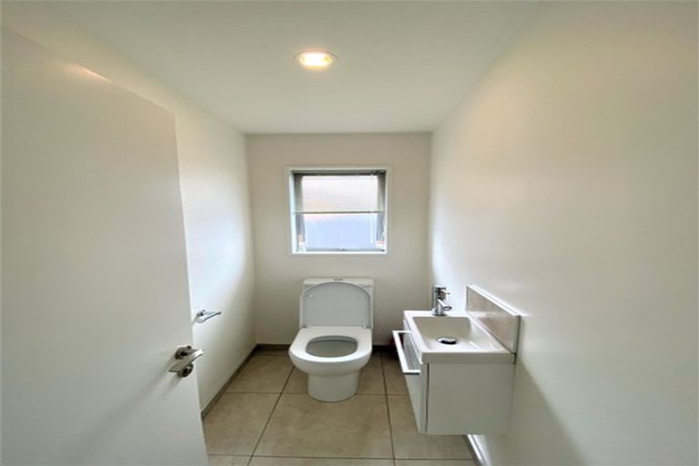 Photo of property in 16 Winfield Drive, Wigram, Christchurch, 8042