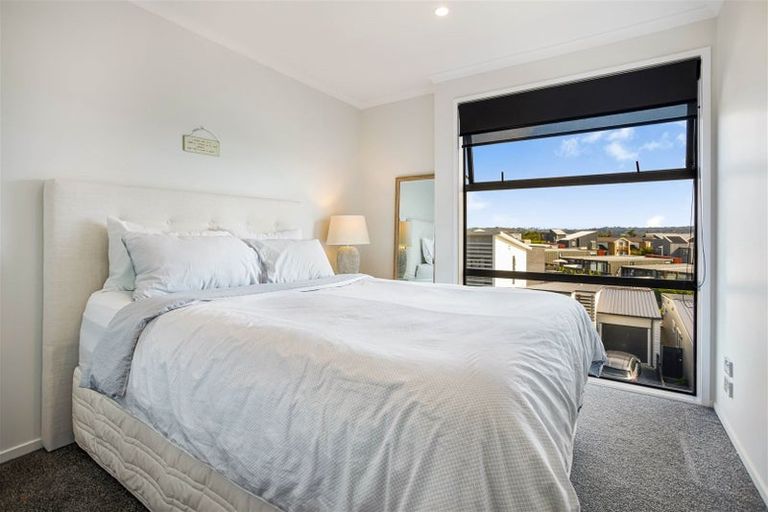 Photo of property in 8 Raranga Lane, Hobsonville, Auckland, 0616