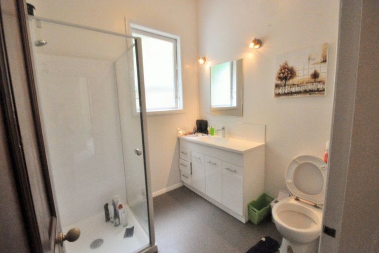 Photo of property in 140 Glenmore Street, Northland, Wellington, 6012