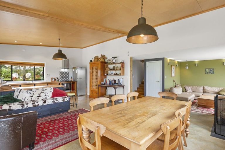 Photo of property in 239 Hills Road, Raglan, 3295