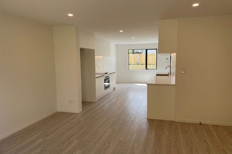 Photo of property in 8b Roys Road, Weymouth, Auckland, 2103