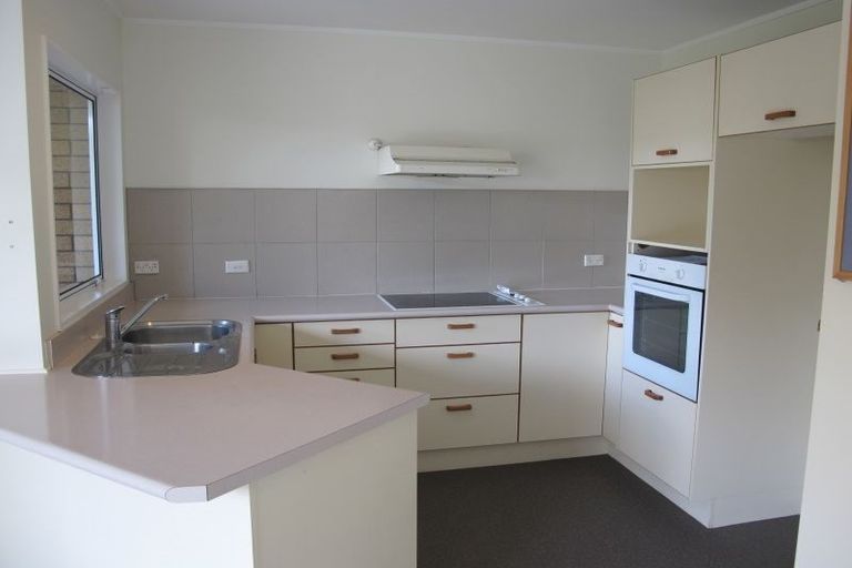 Photo of property in 2/40 Hart Road, Hauraki, Auckland, 0622